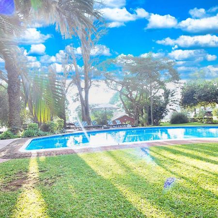 Hotel 247 @ White River Bagian luar foto