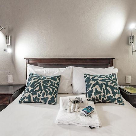 Hotel 247 @ White River Bagian luar foto